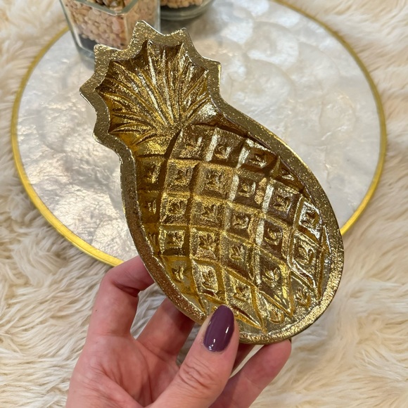 Gold Pineapple Catchall Dish - Picture 3 of 7